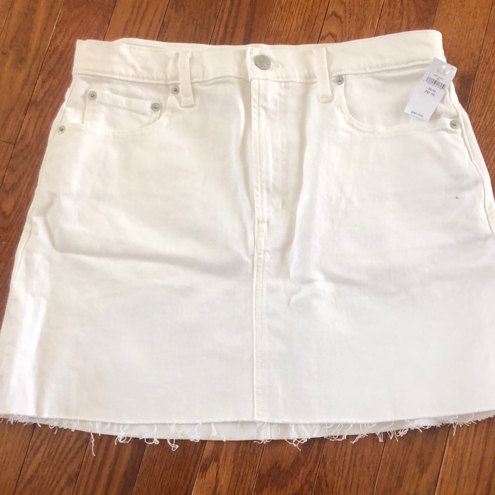 Gap white jean skirt with frayed hem